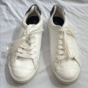 Women’s size 8.5 Nautica White and Navy Sneakers / Trainers